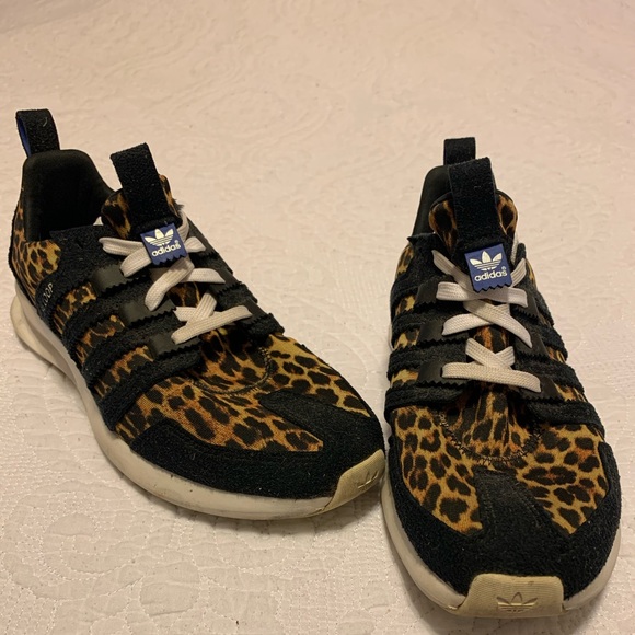 Adidas SL Loop - Picture 1 of 3